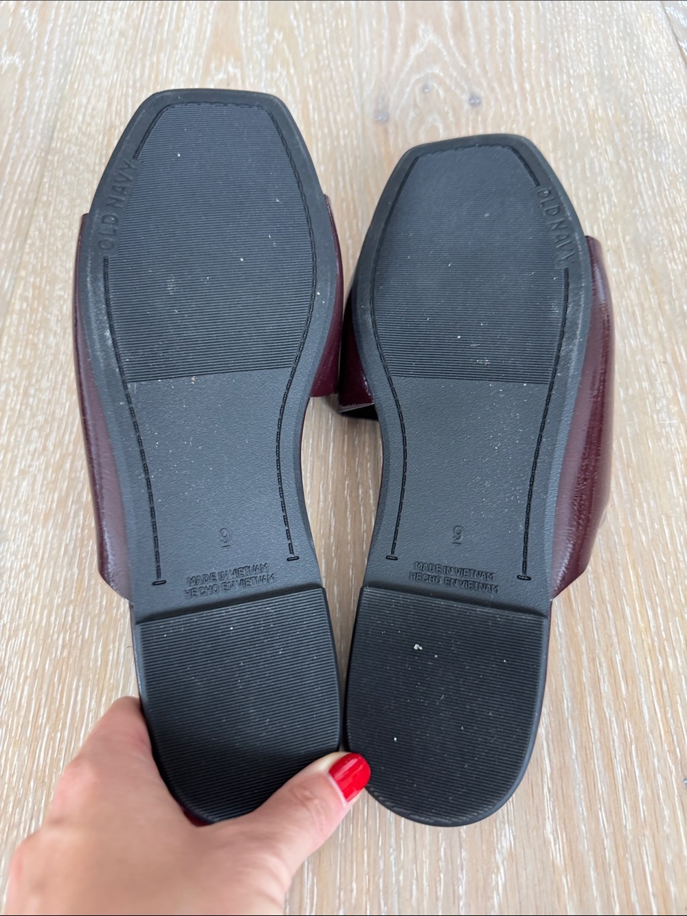 Old Navy Women's Faux-Leather Slide Sandals in Dark Chocolate. NWOT. Size 9. - Picture 7 of 7